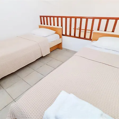 Marias / 3 Bedrooms 9 Guests Φούρκα